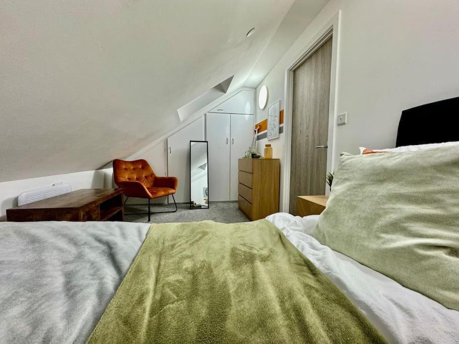 Stylish One Bedroom & A Sofa Bed Cardiff Exterior foto